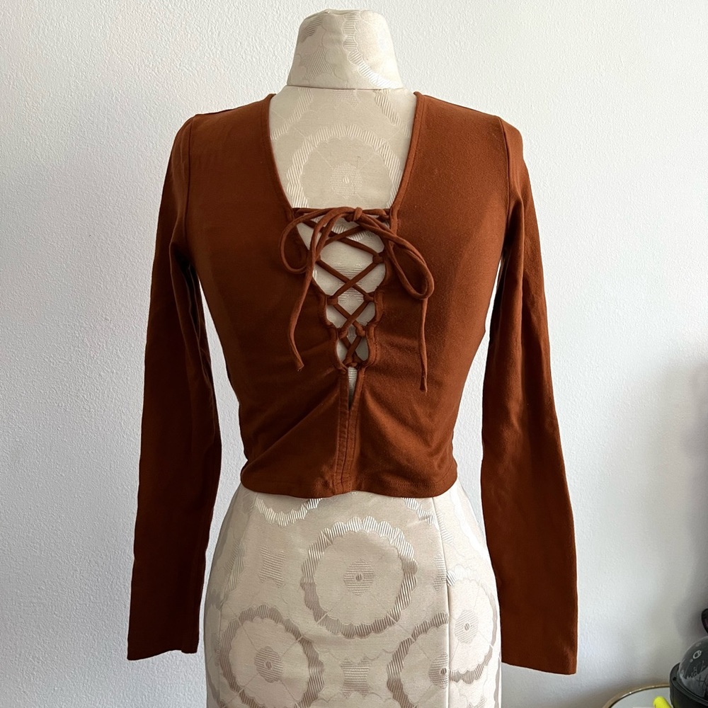 Brown V Longsleeve